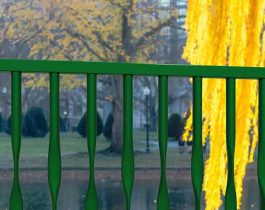 Detalle de la Verja Helix® Plus instalada en un parque público